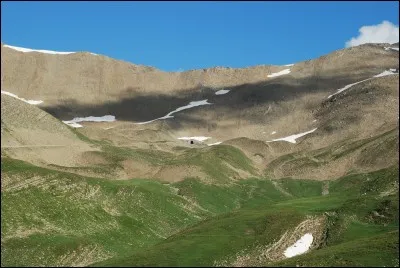 Vous pouvez rejoindre Barcelonnette à partir de Crévoux en passant par le tunnel de...
