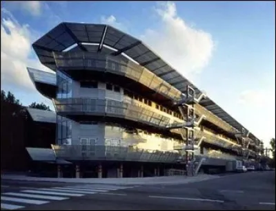 Que représentent Némausus 1 et Némausus 2 ?