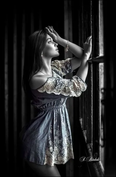 Qui chantait "Un jour penché à ta fenêtre, il te dira qu'il veut renaître au monde que ta tendresse lui cache" ?