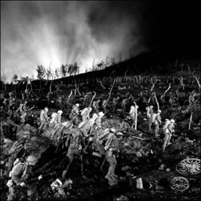 Quel écrivain est l'auteur de "A l'ouest rien de nouveau", adapté au cinéma en 1930 ?