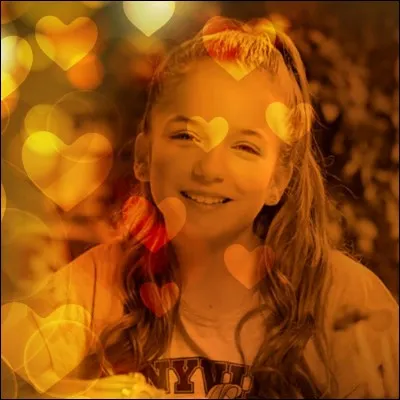 Avec qui fait-elle la pub pour "My Little Pony" ?