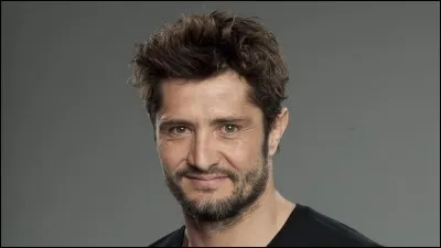 En quelle année le très bon arrière latéral gauche qu'a été Bixente Lizarazu a-t-il pris sa retraite ?