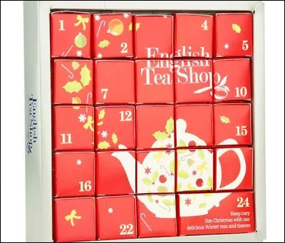 D'où sortent des feuilles de houx et des boules dorées ?