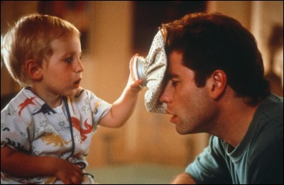 Dans le film "Allô maman, ici bébé", sorti en 1989, comment s'appelle le bébé qui raconte le film de son point de vue ?