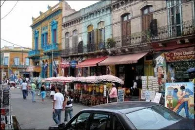 Dans quelle ville habitent les Porteos ?