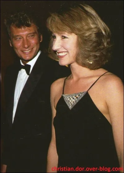 L'idylle fut de courte durée, il se mit en couple avec Nathalie Baye, qui naquit de cette union ?