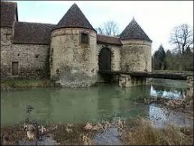 Nous partons à présent visiter le château de La Ventrouze. Commune Ornaise, dans la région naturelle du Perche, elle se situe dans l'ancienne région ...