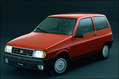 Cette Lancia est une ...