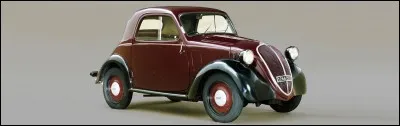 Et pour finir avec une ancêtre, cette Fiat est une ...