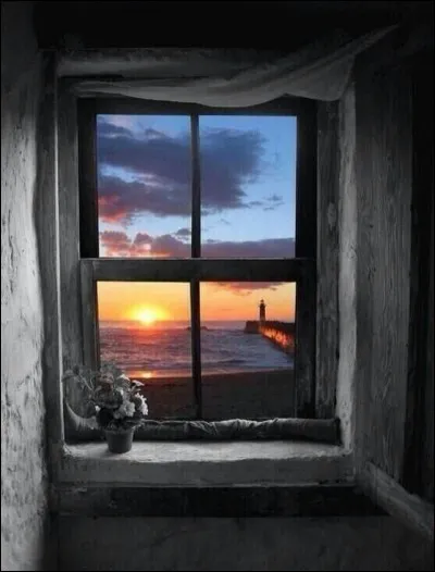 Qui chantait "Je vois d'ici à travers les carreaux un petit bout de ciel" ?