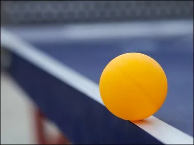 Si la balle est sur la ligne blanche, le point est-il compté ?