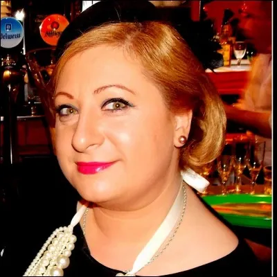 Comment s'appelle la maman de Gloria ?