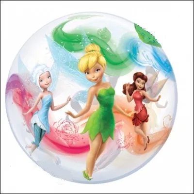 Qui est la fée habillée d'une robe verte ?