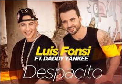 Luis Fonsi et Daddy Yankee ont pulvérisé un record sur Youtube. Quel nombre de vues ''Despacito'' a-t-il dépassé le 30 octobre 2017 ?