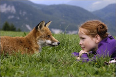 Dans ce film, une petite fille trouve un magnifique animal qui lui fait découvrir la nature.