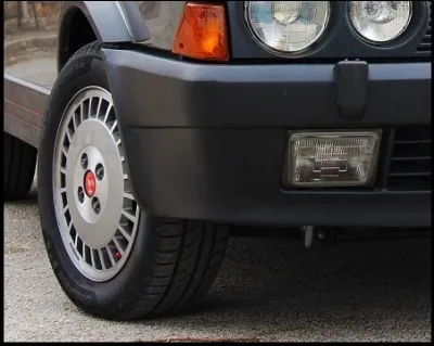 Quelle est cette voiture ?