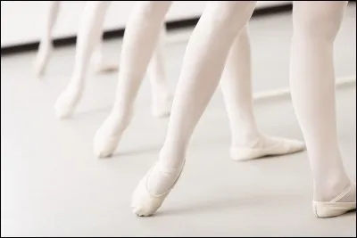 Sommes-nous obligés de mettre des collants ?