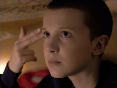 Chez qui reste Eleven au début de la saison 1 ? // Who else is Eleven at the beginning of season 1 ?