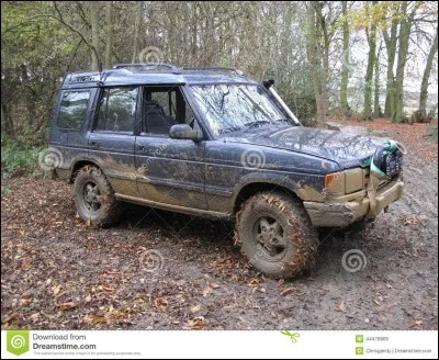 Complétez : "... voiture est très sale."