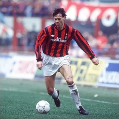 Et la double particularité du podium de 1988, année où Marco van Basten est ballon d'or ?