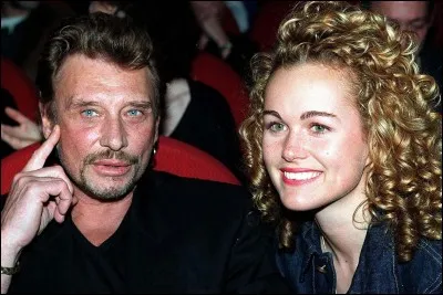Læticia et Johnny se marient le 25 mars 1996, soit un an jour pour jour après leur rencontre, à...