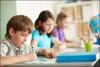 Aimes-tu l'&eacute;cole /le coll&egrave;ge/le lyc&eacute;e ?