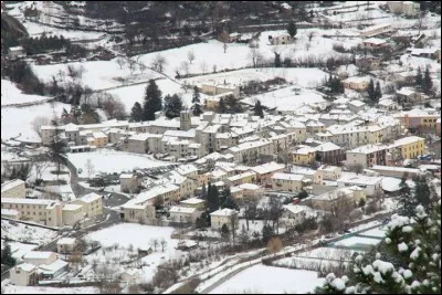 Reconnaissez-vous ce magnifique village recouvert de neige ? C'est...