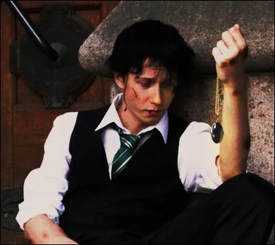 Quel est le deuxi&egrave;me pr&eacute;nom du fr&egrave;re de Sirius Black ?