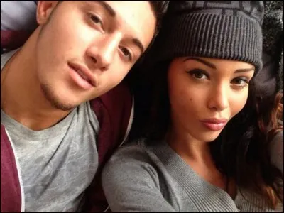 Est-elle fille unique ? Si non, comment se nomment ses frères et surs ?