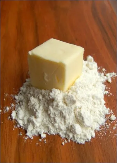 On peut lier au roux ou au beurre manié. Quelle est la différence entre ces deux préparations ?