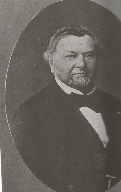 Le découvreur de l'uranium s'appelle :