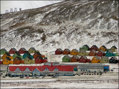 Quelle est la plus grande ville du Svalbard ?
