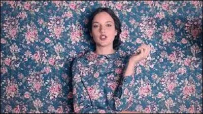 ''Come'' est la chanson de Jain que je propose en lien. À quelle personnalité sud-africaine a-t-elle rendu hommage dans une autre chanson de son album ''Zanaka'' ?