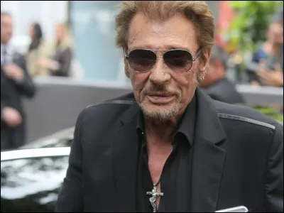 A-t-il menti sur son identité étant plus jeune ?