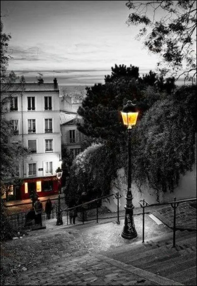 Quel est le film de Jean-Pierre Melville qui réunit Lino Ventura, Simone Signoret, Paul Meurisse, et Jean-Pierre Cassel ?