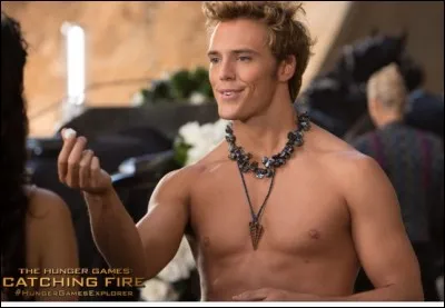 De quel district vient Finnick Odair ?