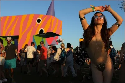 Quel est cet incroyable festival se déroulant en Californie où le groupe Daft Punk a tout défoncé ?