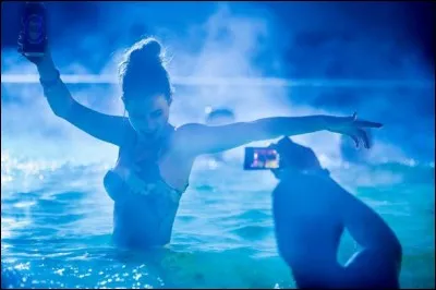 Ville très intéressante où les thermes deviennent des clubs branchés la nuit. Le délire...