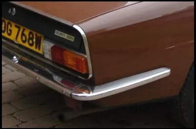 Ce sont les feux arrière d'une ...