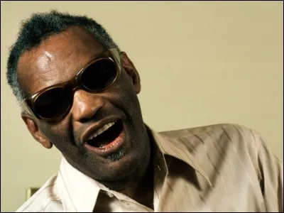 "What'd i say , Georgia on my mind, I got a woman, Hit the road Jack."
Cessez de danser et cliquez sur la bonne réponse.