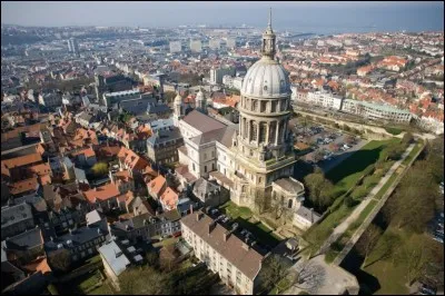 Quand la ville de Boulogne-sur-mer est-elle n&eacute;e ?
