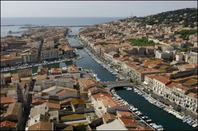 Quelle est l'origine de la ville de S&egrave;te ?