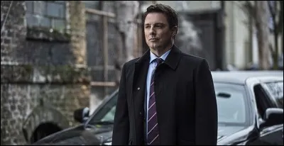 Qui est-ce ? ("Arrow")