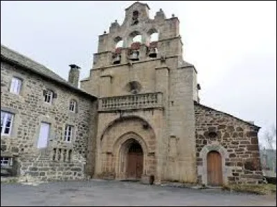 Village d'Auvergne-Rhône-Alpes, Saint-Front se trouve dans le département ...