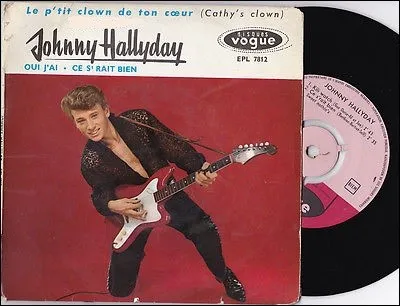 Quel est cet air enivrant et contagieux que tout le monde chante en approchant Johnny ? Attention à vous, regardez le clip et vous répéterez ces deux mots.