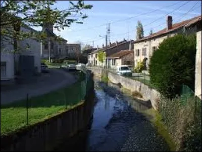Village du Grand-Est, dans l'arrondissement de Nancy, Diarville se situe dans le département ...