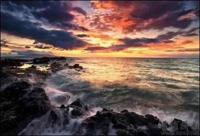 Parmi ces mers, laquelle ne fait pas partie d'un océan ?