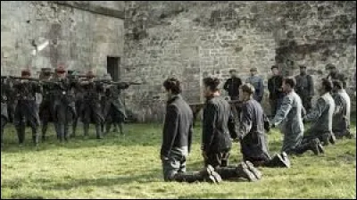 Quand commencent les premières mutineries dans les armées ?