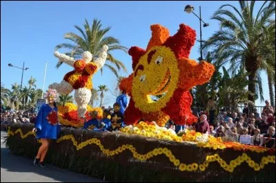 D&eacute;fil&eacute; de chars pour une f&ecirc;te.