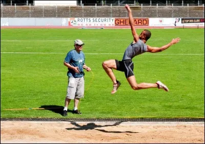 Sports - Quel est le record du monde de saut en longueur ?